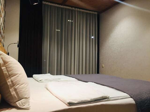 Отели типа «постель и завтрак» Vache Hotel Степанцминда-45